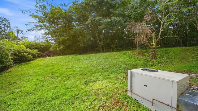 11635 Hixson Pike, Soddy Daisy, TN 37379