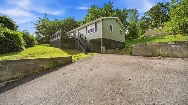 11635 Hixson Pike, Soddy Daisy, TN 37379