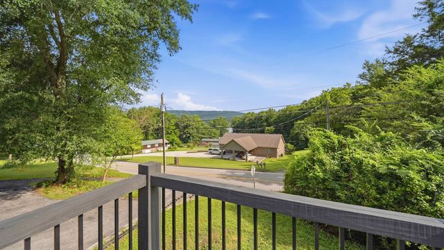11635 Hixson Pike, Soddy Daisy, TN 37379