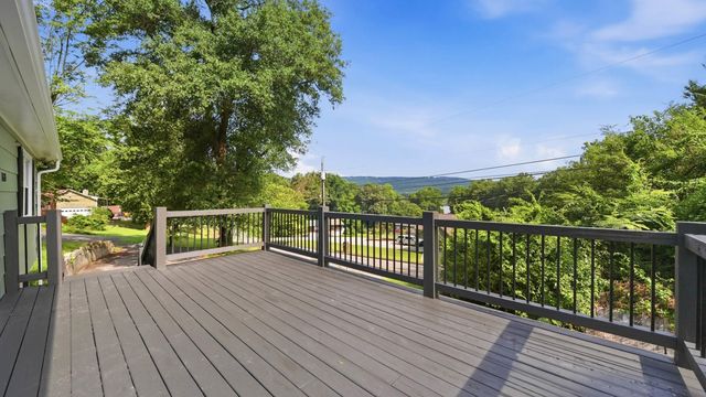 11635 Hixson Pike, Soddy Daisy, TN 37379