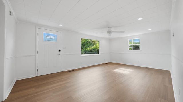 11635 Hixson Pike, Soddy Daisy, TN 37379