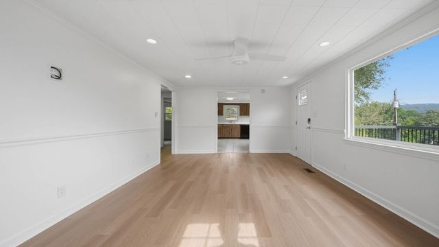 11635 Hixson Pike, Soddy Daisy, TN 37379
