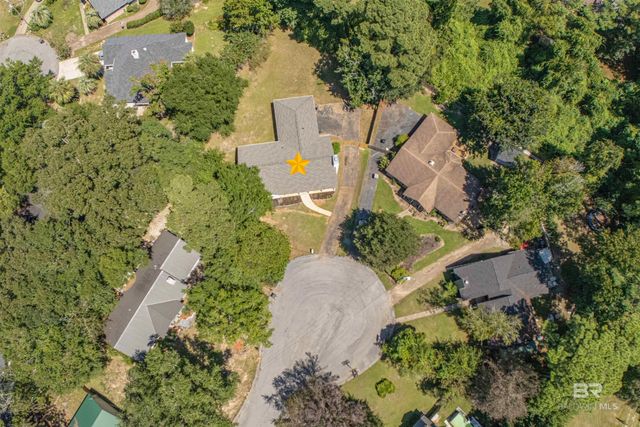 105 Jean Circle, Daphne, AL 36526