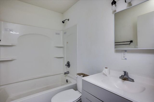 1507 E Berkeley, Wichita, KS 67216