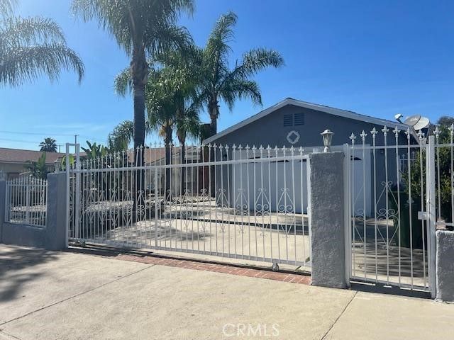 12729 Judd, Pacoima (los Angeles), CA 91331