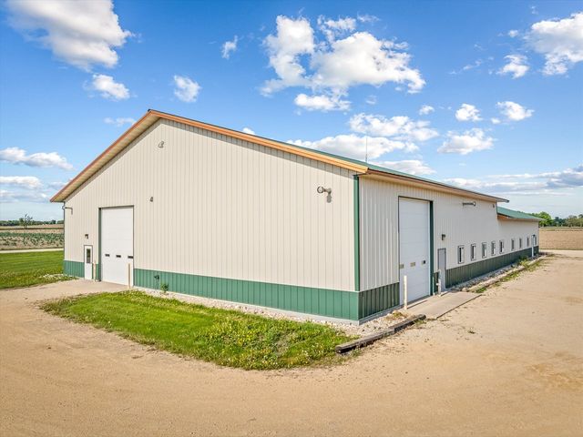 11635 Wange Road, Capron, IL 61012