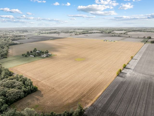 11635 Wange Road, Capron, IL 61012