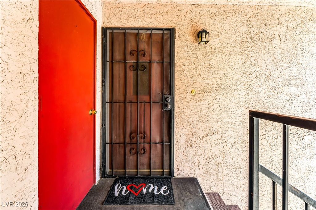 Image 4 of property listing at 5264 Child Court 90, Las Vegas, NV 89103