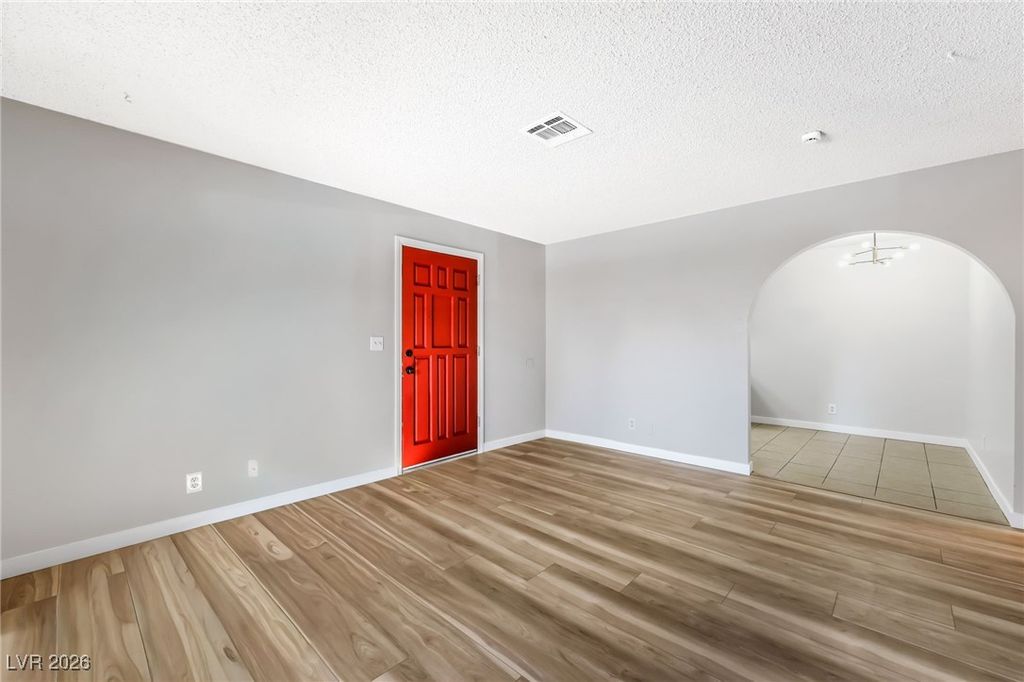 Image 6 of property listing at 5264 Child Court 90, Las Vegas, NV 89103