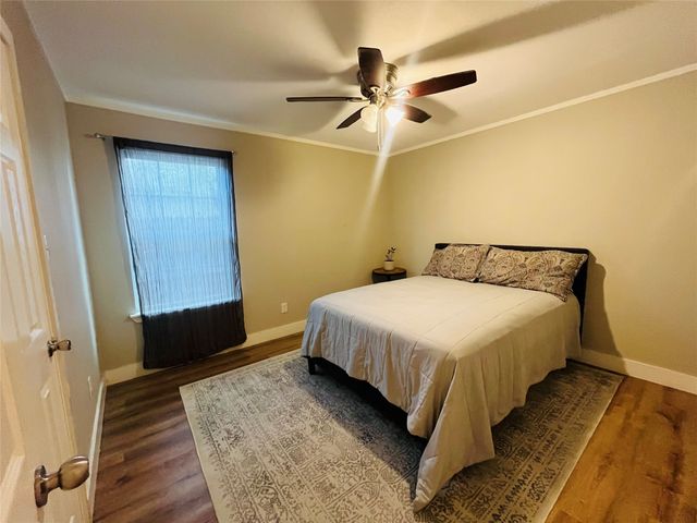 2840 Oakdale, Dallas, TX 75215