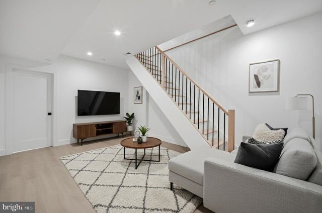 2368 E NORRIS ST, Philadelphia, PA 19125