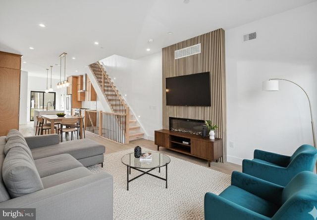 2368 E NORRIS ST, Philadelphia, PA 19125