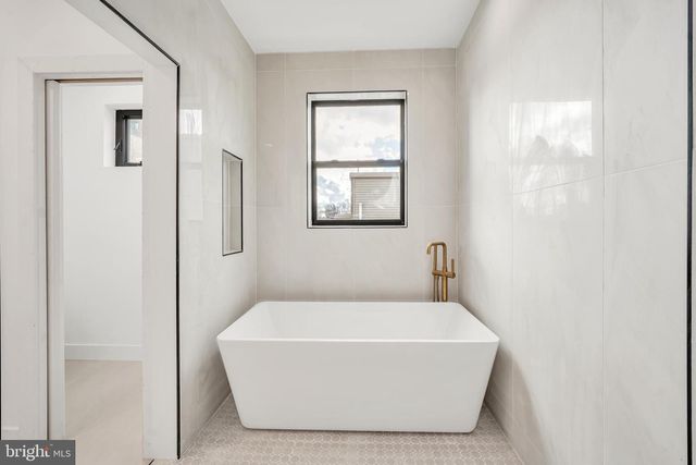 2368 E NORRIS ST, Philadelphia, PA 19125