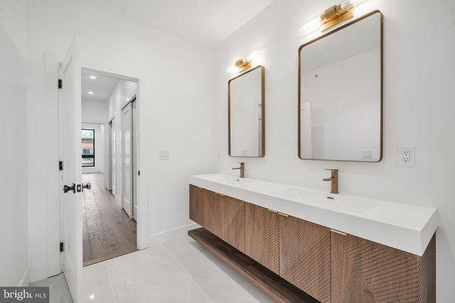 2368 E NORRIS ST, Philadelphia, PA 19125