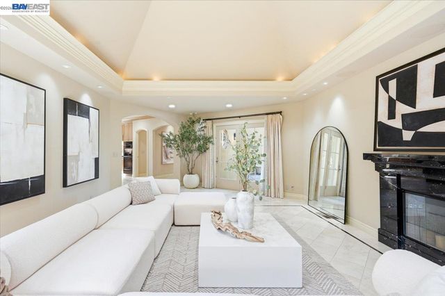 13388 Surrey Ln, Saratoga, CA 95070