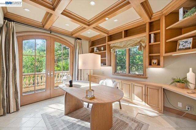 13388 Surrey Ln, Saratoga, CA 95070