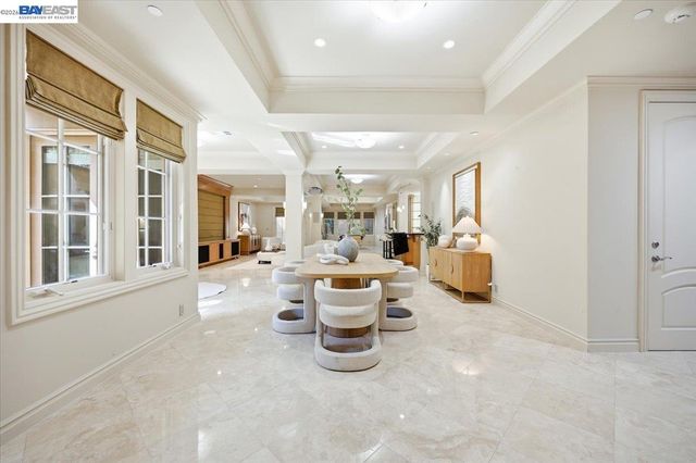 13388 Surrey Ln, Saratoga, CA 95070