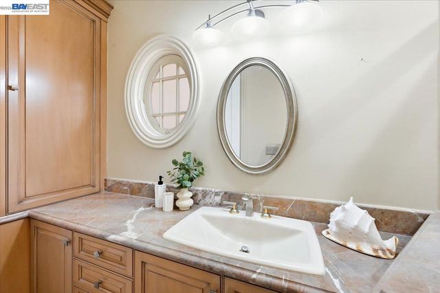 13388 Surrey Ln, Saratoga, CA 95070