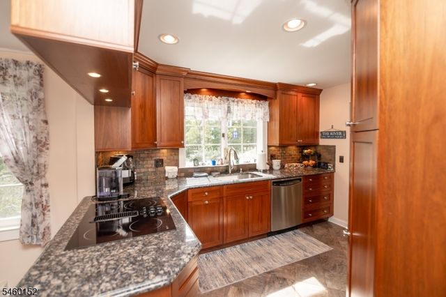5 N Main St, Boonton Twp., NJ 07005