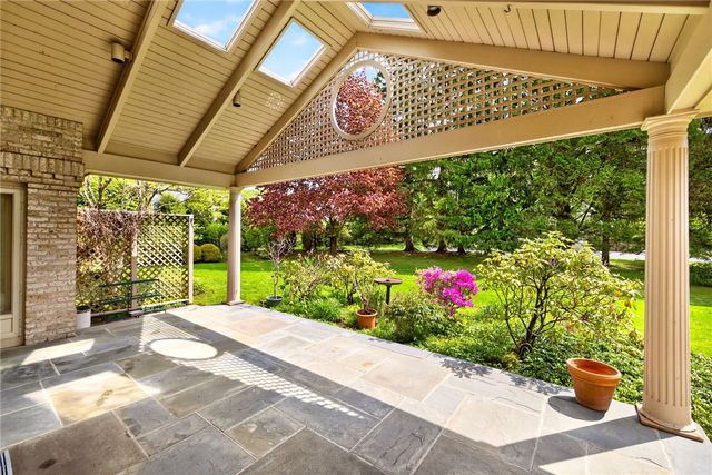 4 Malm Lane, Pittsford, NY 14618