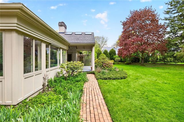 4 Malm Lane, Pittsford, NY 14618