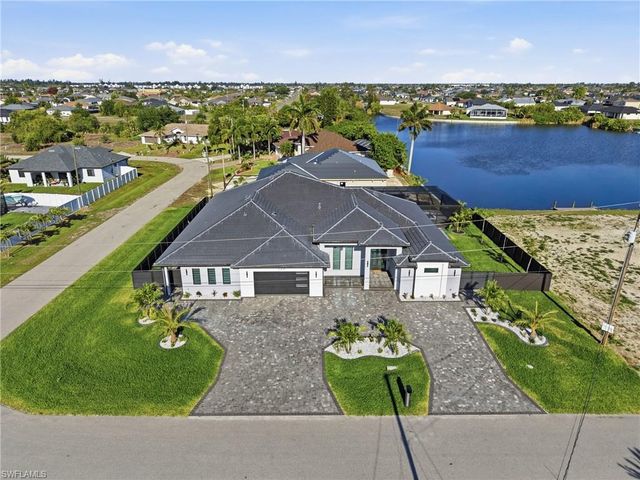 120 SW 9th AVE, Cape Coral, FL 33991