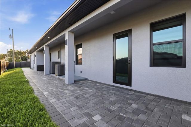 120 SW 9th AVE, Cape Coral, FL 33991