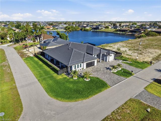 120 SW 9th AVE, Cape Coral, FL 33991