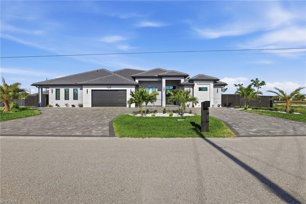 120 SW 9th AVE, Cape Coral, FL 33991
