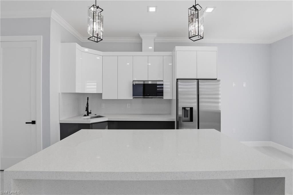 Image 23 of property listing at 120 SW 9th AVE, Cape Coral, FL 33991