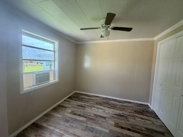 131 Jefferson St, Golden Meadow, LA 70357