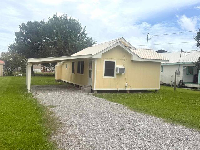 131 Jefferson St, Golden Meadow, LA 70357