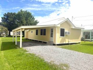 131 Jefferson St, Golden Meadow, LA 70357