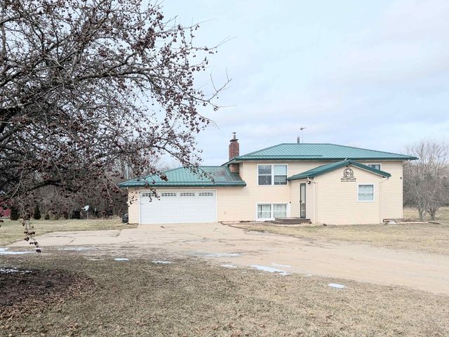 6395 E Beaverton Road, Clare, MI 48617