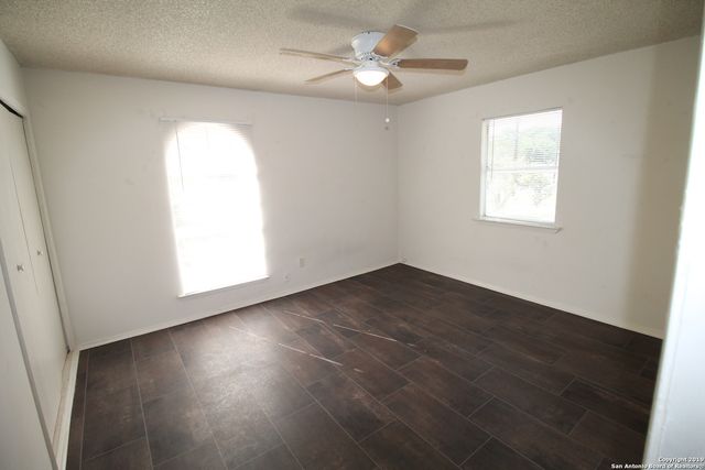 4514 SLAYDEN DR, San Antonio, TX 78228