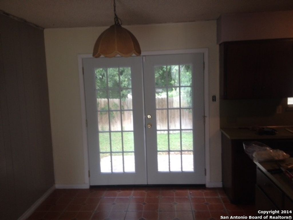 4514 SLAYDEN DR, San Antonio, TX 78228
