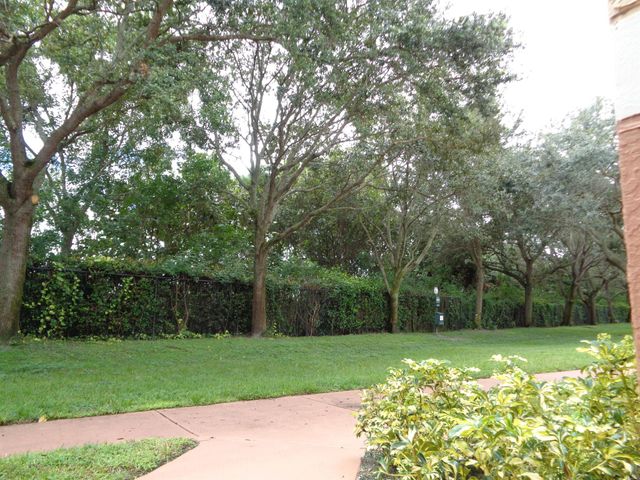 10300 Fox Trail Road S 810, Royal Palm Beach, FL 33411