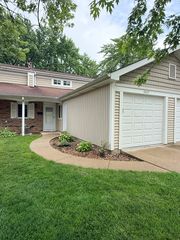 2023 Raleigh Place, Hoffman Estates, IL 60169