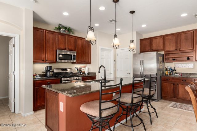 13985 E Cheavront Loop, Vail, AZ 85641