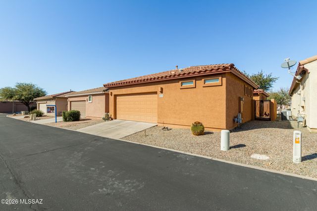 13985 E Cheavront Loop, Vail, AZ 85641