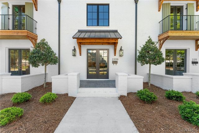 2209 Paul W Bryant, Tuscaloosa, AL 35401