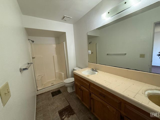 6201 Victor Street C, Bakersfield, CA 93308