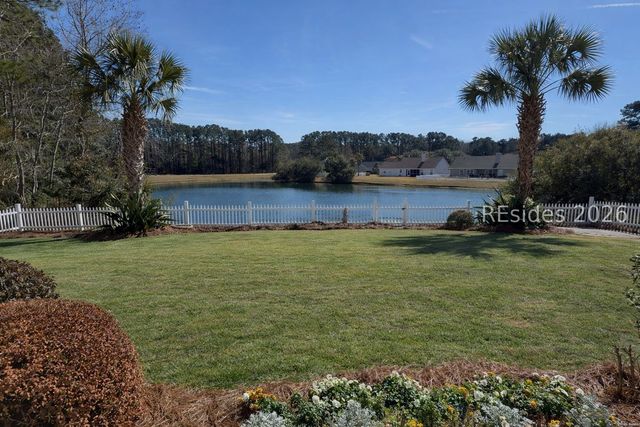 9 Bridgewater Dr, Bluffton, SC 29910
