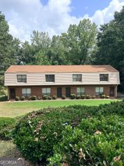 165 Hunters Lane B, Fayetteville, GA 30215