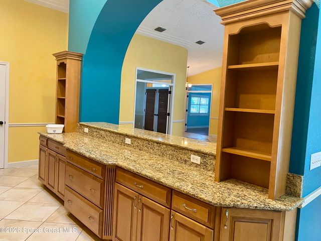 596 Lake Ashley Circle, Melbourne, FL 32904