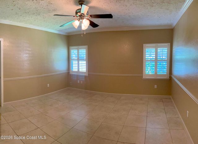 596 Lake Ashley Circle, Melbourne, FL 32904