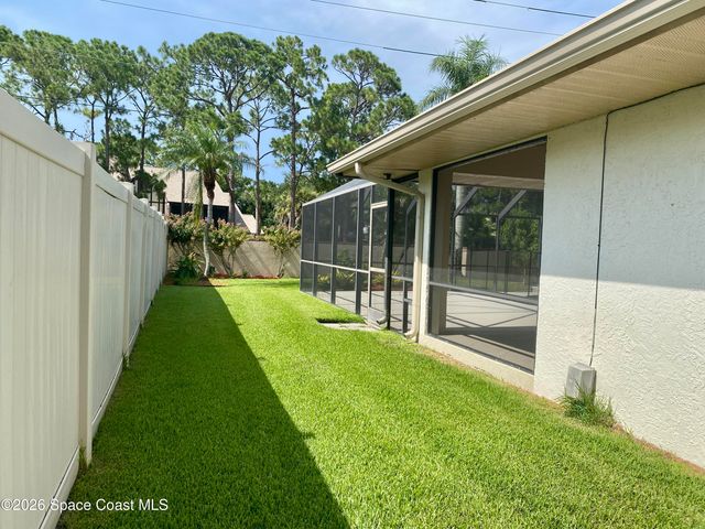 596 Lake Ashley Circle, Melbourne, FL 32904