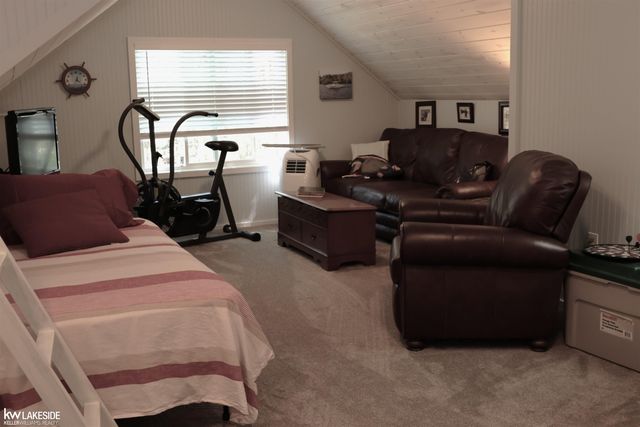 521 W River Court, Gladwin, MI 48624