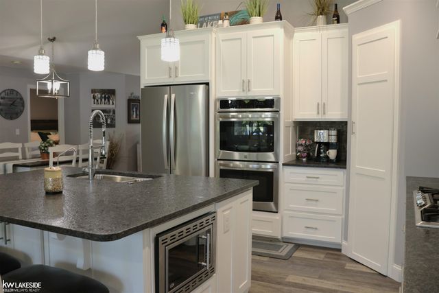 521 W River Court, Gladwin, MI 48624