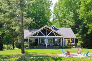 521 W River Court, Gladwin, MI 48624
